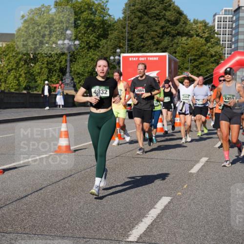 07.09.2025 - BARMER Alsterlauf Yannick Fuchs http://msf.ph/oto/8825978 07.09.2025 10:01:34 Laufen 4932, 2884, 3958, 2359, 68, 54, 6022, 5670 meine-sportfotos.de
