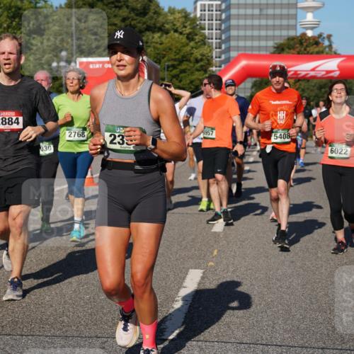 07.09.2025 - BARMER Alsterlauf Yannick Fuchs http://msf.ph/oto/8825991 07.09.2025 10:01:36 Laufen 2884, 030, 2768, 235, 957, 5408, 6022 meine-sportfotos.de