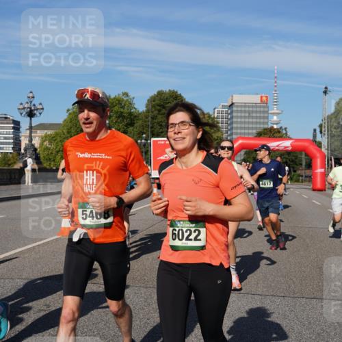 07.09.2025 - BARMER Alsterlauf Yannick Fuchs http://msf.ph/oto/8825999 07.09.2025 10:01:39 Laufen 2768, 203, 5408, 36, 6022, 4817, 5137 meine-sportfotos.de