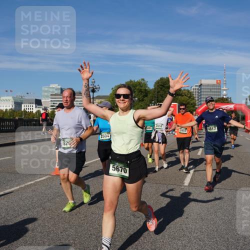 07.09.2025 - BARMER Alsterlauf Yannick Fuchs http://msf.ph/oto/8826007 07.09.2025 10:01:40 Laufen 3958, 8484, 4817, 3957, 2504, 5137, 529, 5670 meine-sportfotos.de