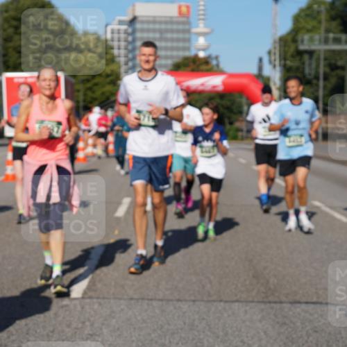 07.09.2025 - BARMER Alsterlauf Yannick Fuchs http://msf.ph/oto/8826042 07.09.2025 10:01:49 Laufen 1371 meine-sportfotos.de