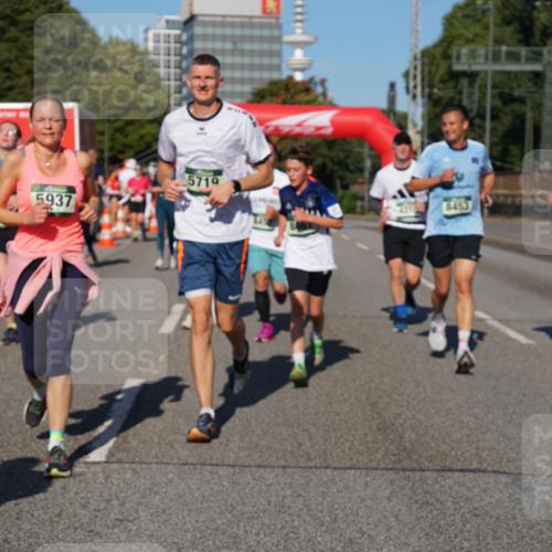 07.09.2025 - BARMER Alsterlauf Yannick Fuchs http://msf.ph/oto/8826043 07.09.2025 10:01:49 Laufen 5937, 5719, 8453 meine-sportfotos.de