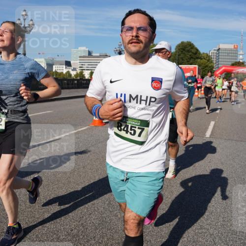 07.09.2025 - BARMER Alsterlauf Yannick Fuchs http://msf.ph/oto/8826054 07.09.2025 10:01:53 Laufen 570, 4092, 36, 8457 meine-sportfotos.de