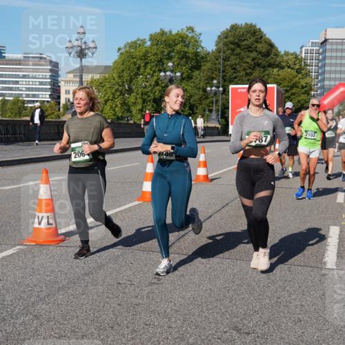 07.09.2025 - BARMER Alsterlauf Yannick Fuchs http://msf.ph/oto/8826059 07.09.2025 10:01:54 Laufen 2064, 206, 87, 2102, 4862, 3256, 5229, 5473 meine-sportfotos.de