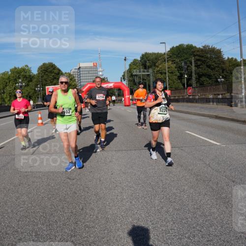 07.09.2025 - BARMER Alsterlauf Yannick Fuchs http://msf.ph/oto/8826070 07.09.2025 10:01:57 Laufen 3019, 102, 3256, 5229 meine-sportfotos.de