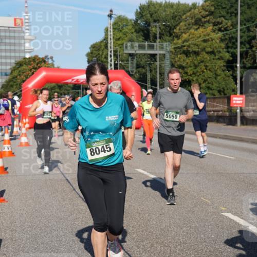 07.09.2025 - BARMER Alsterlauf Yannick Fuchs http://msf.ph/oto/8826104 07.09.2025 10:02:12 Laufen 5363, 32, 5050, 8045, 24 meine-sportfotos.de
