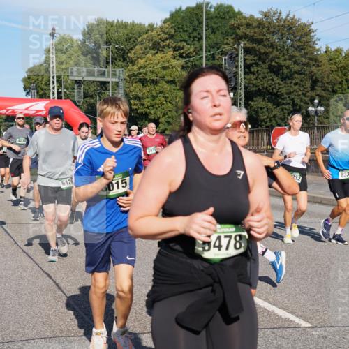 07.09.2025 - BARMER Alsterlauf Yannick Fuchs http://msf.ph/oto/8826127 07.09.2025 10:02:19 Laufen 6101, 4230, 6129, 015, 3839, 7, 232, 833, 5478 meine-sportfotos.de