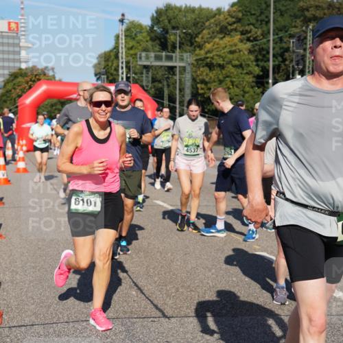07.09.2025 - BARMER Alsterlauf Yannick Fuchs http://msf.ph/oto/8826134 07.09.2025 10:02:21 Laufen 6101, 2277, 45375, 5762, 612 meine-sportfotos.de