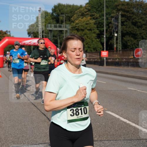 07.09.2025 - BARMER Alsterlauf Yannick Fuchs http://msf.ph/oto/8826152 07.09.2025 10:02:27 Laufen 2744, 136, 3810 meine-sportfotos.de