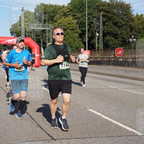 07.09.2025 - BARMER Alsterlauf Yannick Fuchs http://msf.ph/oto/8826154 07.09.2025 10:02:28 Laufen 2744, 3321 meine-sportfotos.de
