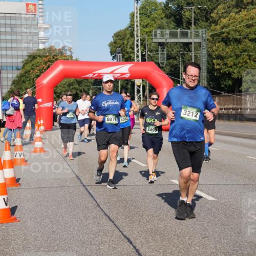 07.09.2025 - BARMER Alsterlauf Yannick Fuchs http://msf.ph/oto/8826166 07.09.2025 10:02:38 Laufen 3275, 8076, 6302, 3490, 3212 meine-sportfotos.de