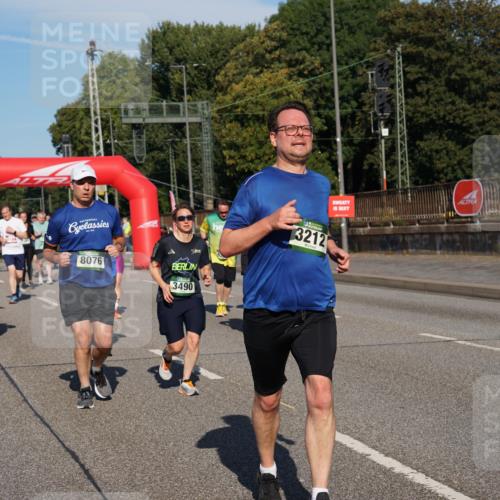 07.09.2025 - BARMER Alsterlauf Yannick Fuchs http://msf.ph/oto/8826169 07.09.2025 10:02:39 Laufen 3275, 8076, 3490, 3212 meine-sportfotos.de