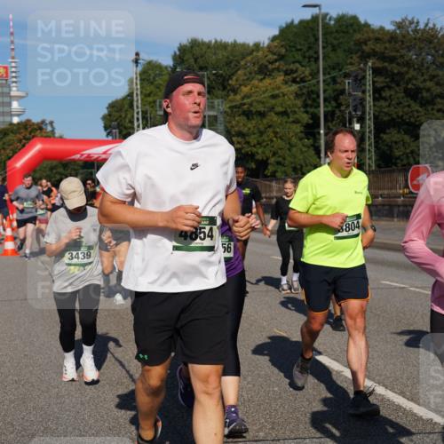07.09.2025 - BARMER Alsterlauf Yannick Fuchs http://msf.ph/oto/8826194 07.09.2025 10:02:53 Laufen 3439, 4854, 56, 804, 36, 149 meine-sportfotos.de