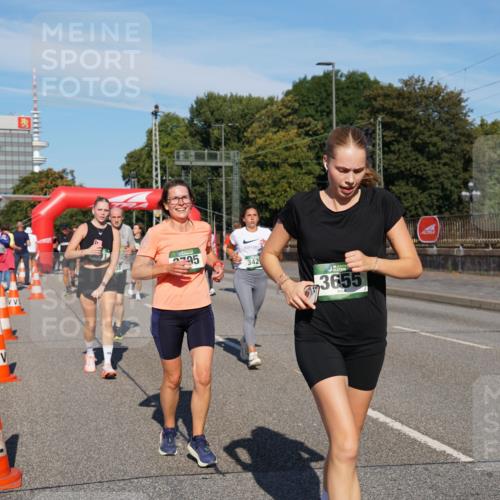 07.09.2025 - BARMER Alsterlauf Yannick Fuchs http://msf.ph/oto/8826207 07.09.2025 10:03:03 Laufen 95, 342, 3655 meine-sportfotos.de