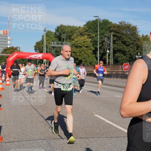07.09.2025 - BARMER Alsterlauf Yannick Fuchs http://msf.ph/oto/8826218 07.09.2025 10:03:06 Laufen 5333 meine-sportfotos.de