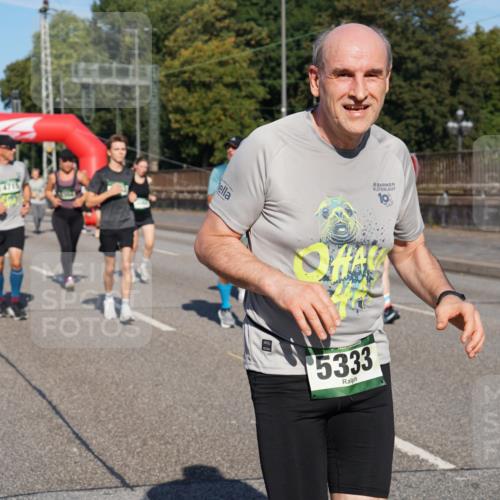 07.09.2025 - BARMER Alsterlauf Yannick Fuchs http://msf.ph/oto/8826220 07.09.2025 10:03:07 Laufen 4715, 35, 5333 meine-sportfotos.de