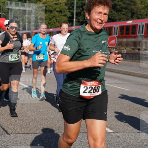 07.09.2025 - BARMER Alsterlauf Yannick Fuchs http://msf.ph/oto/8826256 07.09.2025 10:03:18 Laufen 3820, 2233, 994, 1036, 2260 meine-sportfotos.de