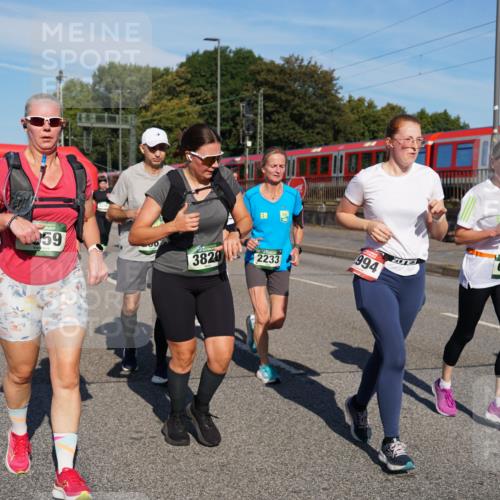 07.09.2025 - BARMER Alsterlauf Yannick Fuchs http://msf.ph/oto/8826257 07.09.2025 10:03:20 Laufen 059, 3820, 2233, 994, 6063 meine-sportfotos.de