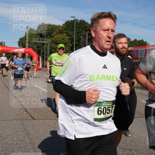 07.09.2025 - BARMER Alsterlauf Yannick Fuchs http://msf.ph/oto/8826272 07.09.2025 10:03:24 Laufen 2218, 2806, 1636, 6057, 36, 2110 meine-sportfotos.de