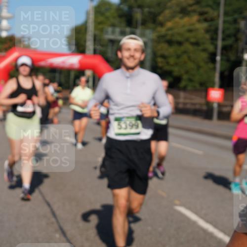 07.09.2025 - BARMER Alsterlauf Yannick Fuchs http://msf.ph/oto/8826290 07.09.2025 10:03:30 Laufen 5399 meine-sportfotos.de