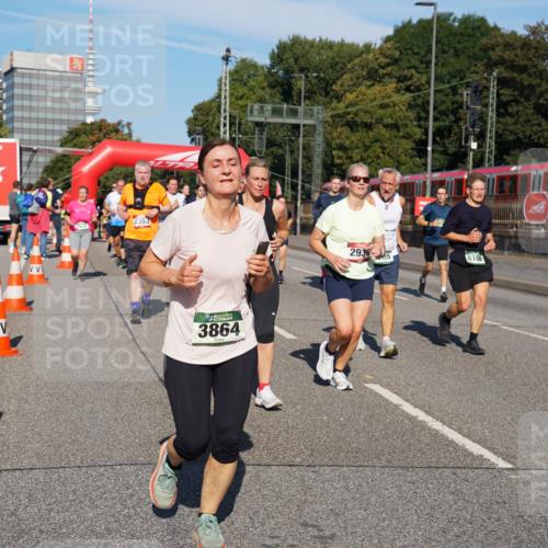 07.09.2025 - BARMER Alsterlauf Yannick Fuchs http://msf.ph/oto/8826300 07.09.2025 10:03:33 Laufen 2353, 3864, 2939, 5, 8106 meine-sportfotos.de