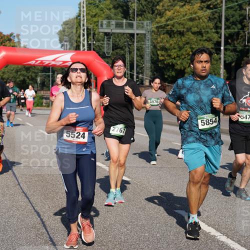 07.09.2025 - BARMER Alsterlauf Yannick Fuchs http://msf.ph/oto/8826317 07.09.2025 10:03:45 Laufen 14, 2292, 5524, 2767, 3976, 8, 5854, 5475, 5866 meine-sportfotos.de
