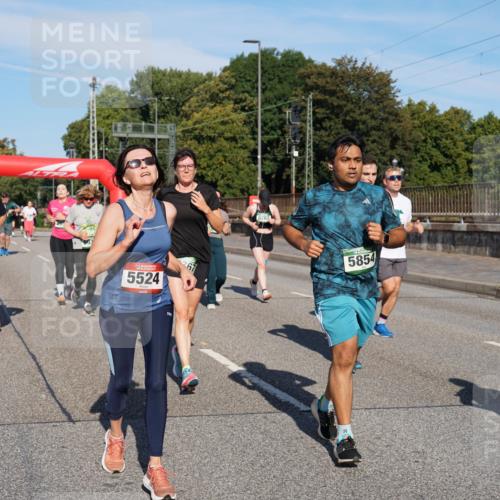 07.09.2025 - BARMER Alsterlauf Yannick Fuchs http://msf.ph/oto/8826320 07.09.2025 10:03:46 Laufen 2292, 5524, 5854 meine-sportfotos.de