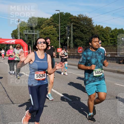 07.09.2025 - BARMER Alsterlauf Yannick Fuchs http://msf.ph/oto/8826322 07.09.2025 10:03:46 Laufen 2292, 5935, 5524, 5854 meine-sportfotos.de