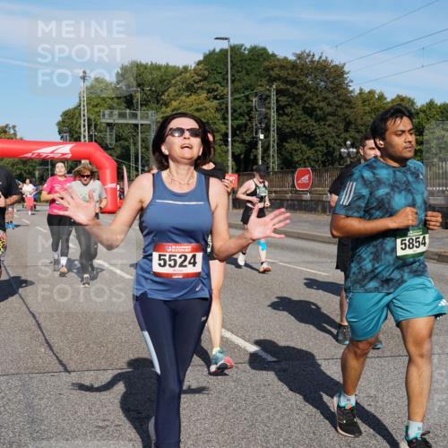 07.09.2025 - BARMER Alsterlauf Yannick Fuchs http://msf.ph/oto/8826323 07.09.2025 10:03:46 Laufen 2292, 36, 5524, 8282, 5854, 23 meine-sportfotos.de