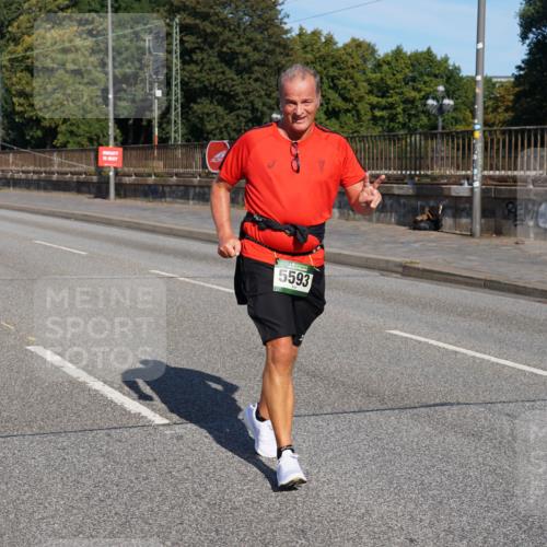 07.09.2025 - BARMER Alsterlauf Yannick Fuchs http://msf.ph/oto/8826338 07.09.2025 10:03:51 Laufen 5593 meine-sportfotos.de