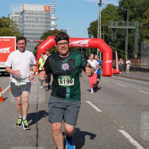 07.09.2025 - BARMER Alsterlauf Yannick Fuchs http://msf.ph/oto/8826342 07.09.2025 10:03:53 Laufen 2315, 36, 5190 meine-sportfotos.de