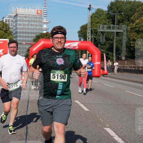 07.09.2025 - BARMER Alsterlauf Yannick Fuchs http://msf.ph/oto/8826344 07.09.2025 10:03:54 Laufen 2315, 1636, 5190, 109 meine-sportfotos.de