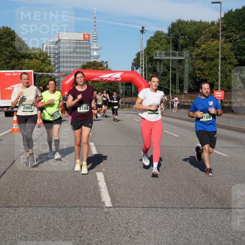 07.09.2025 - BARMER Alsterlauf Yannick Fuchs http://msf.ph/oto/8826352 07.09.2025 10:03:57 Laufen 2965, 2372, 3108, 3109 meine-sportfotos.de