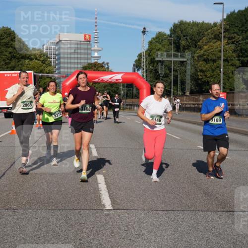 07.09.2025 - BARMER Alsterlauf Yannick Fuchs http://msf.ph/oto/8826353 07.09.2025 10:03:57 Laufen 2965, 2372, 3108, 3109, 146 meine-sportfotos.de
