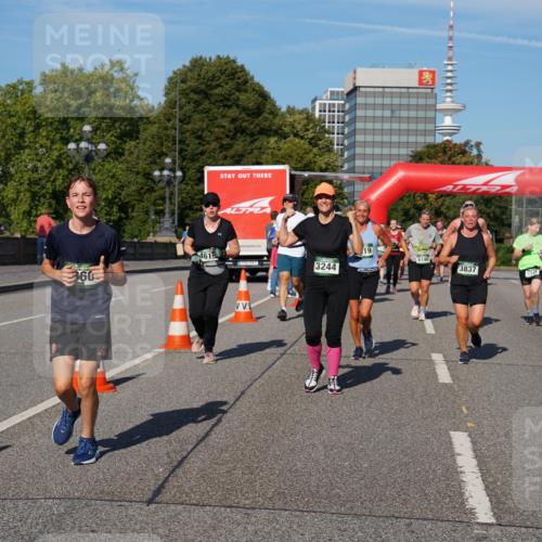 07.09.2025 - BARMER Alsterlauf Yannick Fuchs http://msf.ph/oto/8826369 07.09.2025 10:04:02 Laufen 360, 461, 6140, 3244, 3837, 61477, 2782 meine-sportfotos.de