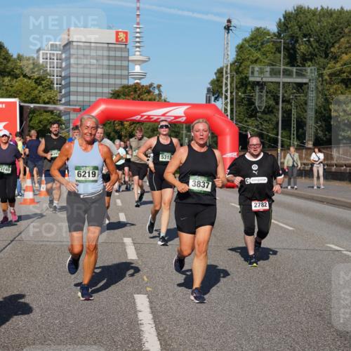 07.09.2025 - BARMER Alsterlauf Yannick Fuchs http://msf.ph/oto/8826374 07.09.2025 10:04:04 Laufen 5520, 3740, 44, 345, 6219, 5315, 3837, 2782 meine-sportfotos.de