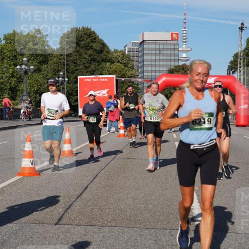 07.09.2025 - BARMER Alsterlauf Yannick Fuchs http://msf.ph/oto/8826378 07.09.2025 10:04:05 Laufen 10, 5520, 3740, 345, 6140, 6219, 36 meine-sportfotos.de