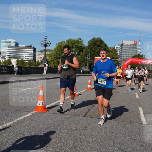 07.09.2025 - BARMER Alsterlauf Yannick Fuchs http://msf.ph/oto/8826399 07.09.2025 10:04:09 Laufen 8345, 5402, 367, 2723, 2520 meine-sportfotos.de