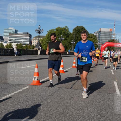 07.09.2025 - BARMER Alsterlauf Yannick Fuchs http://msf.ph/oto/8826400 07.09.2025 10:04:09 Laufen 834, 5402, 2723, 4771, 2520, 22 meine-sportfotos.de