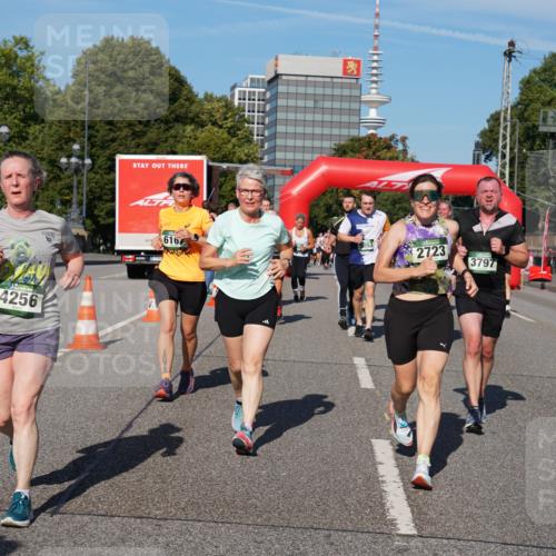 07.09.2025 - BARMER Alsterlauf Yannick Fuchs http://msf.ph/oto/8826409 07.09.2025 10:04:12 Laufen 4256, 616, 5053, 2723, 3797, 4771 meine-sportfotos.de