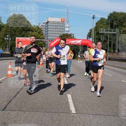 07.09.2025 - BARMER Alsterlauf Yannick Fuchs http://msf.ph/oto/8826417 07.09.2025 10:04:15 Laufen 5939, 5212, 510, 053, 3041 meine-sportfotos.de