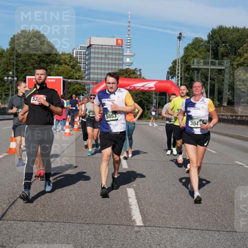 07.09.2025 - BARMER Alsterlauf Yannick Fuchs http://msf.ph/oto/8826420 07.09.2025 10:04:16 Laufen 52, 6100, 5053, 304 meine-sportfotos.de