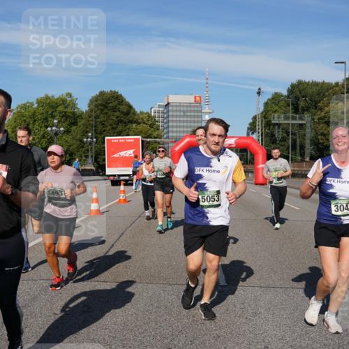07.09.2025 - BARMER Alsterlauf Yannick Fuchs http://msf.ph/oto/8826425 07.09.2025 10:04:17 Laufen 52, 3493, 6100, 5053, 3041 meine-sportfotos.de