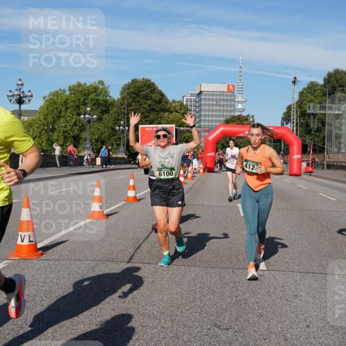 07.09.2025 - BARMER Alsterlauf Yannick Fuchs http://msf.ph/oto/8826430 07.09.2025 10:04:19 Laufen 5173, 6100, 3134, 412, 3473 meine-sportfotos.de