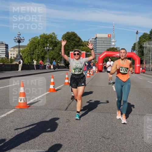07.09.2025 - BARMER Alsterlauf Yannick Fuchs http://msf.ph/oto/8826432 07.09.2025 10:04:19 Laufen 6100, 3134, 4124 meine-sportfotos.de