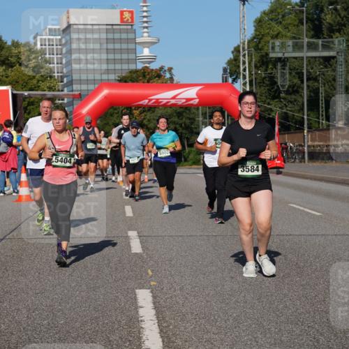 07.09.2025 - BARMER Alsterlauf Yannick Fuchs http://msf.ph/oto/8826448 07.09.2025 10:04:29 Laufen 5404, 2591, 5902, 50, 3584 meine-sportfotos.de