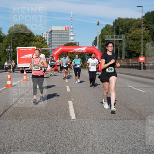 07.09.2025 - BARMER Alsterlauf Yannick Fuchs http://msf.ph/oto/8826449 07.09.2025 10:04:29 Laufen 3584 meine-sportfotos.de