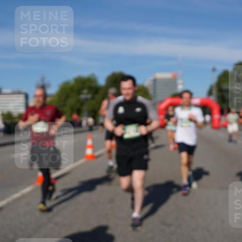 07.09.2025 - BARMER Alsterlauf Yannick Fuchs http://msf.ph/oto/8826455 07.09.2025 10:04:36 Laufen  meine-sportfotos.de