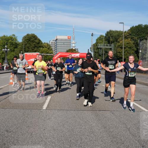 07.09.2025 - BARMER Alsterlauf Yannick Fuchs http://msf.ph/oto/8826480 07.09.2025 10:05:15 Laufen 4710, 3224, 3254, 5263, 3341, 6188, 4567 meine-sportfotos.de
