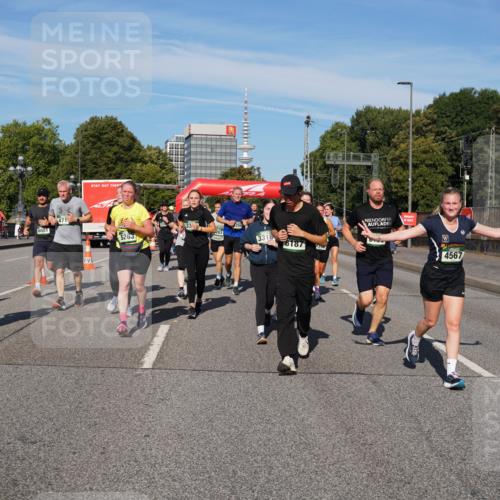 07.09.2025 - BARMER Alsterlauf Yannick Fuchs http://msf.ph/oto/8826481 07.09.2025 10:05:15 Laufen 322, 6081, 471, 5263, 3318, 8187, 1300, 4567 meine-sportfotos.de